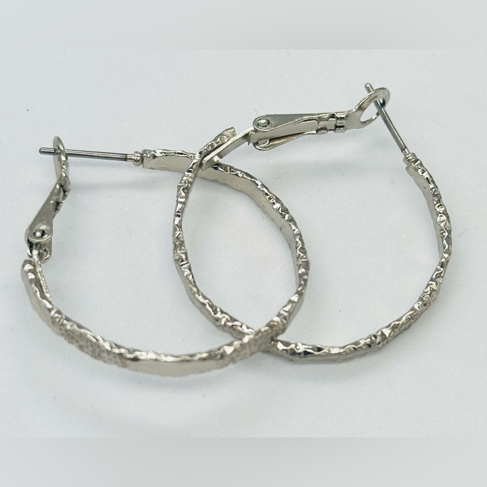 Silver Tone Hoop Textured Pierced Earrings Lever Delicate